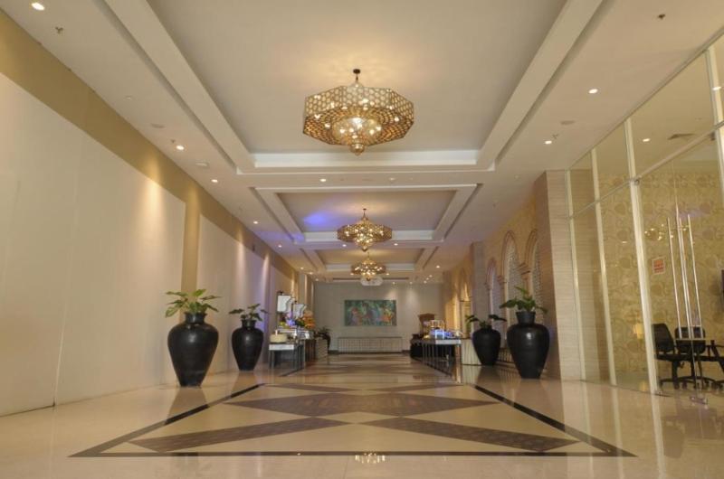 Hotel Sahid Raya Hotel&convention 4*